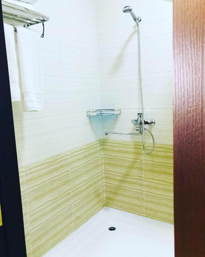 Wantong Hotel Tasjkent Buitenkant foto